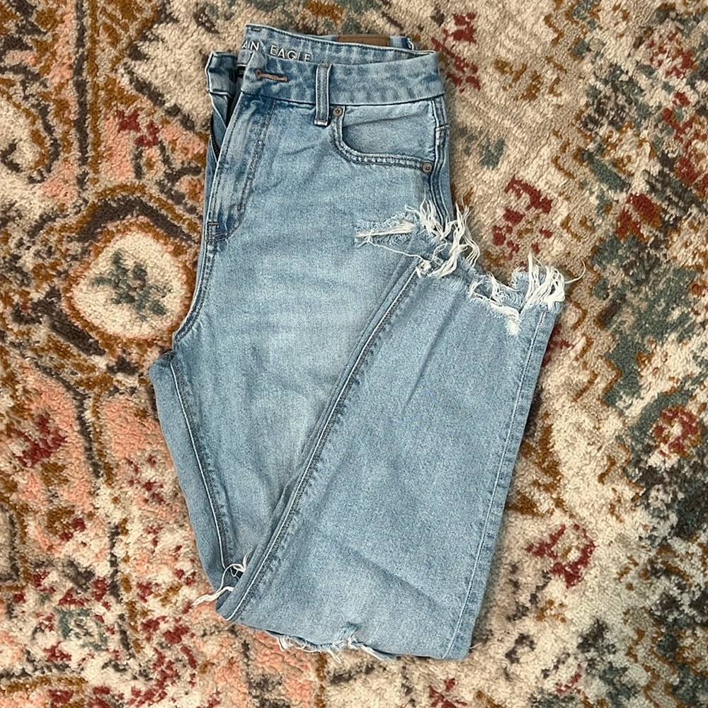 🦅American Eagle Curvy Mom Jean